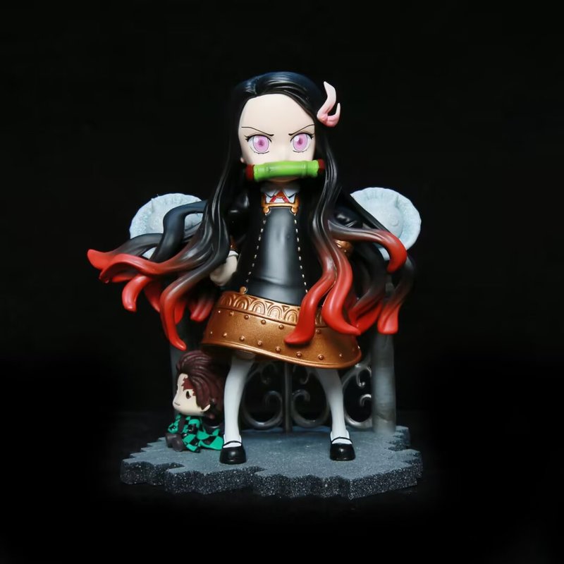مجسم أنمي صغير من PVC قابل للت - مراجعة Anime Merchandise Box وسعره