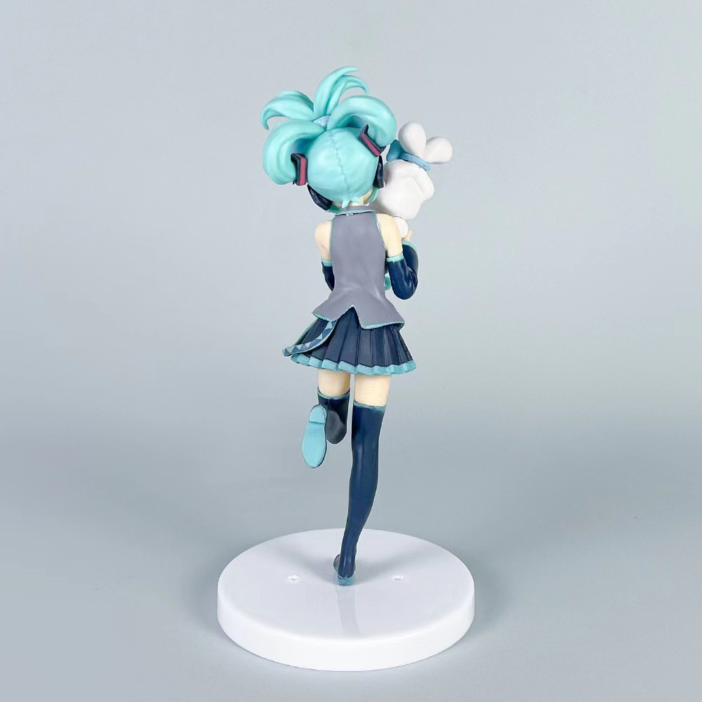 دمية أنمي هاتسوني ميكو بالجملة - مراجعة Anime Merchandise Box وسعره
